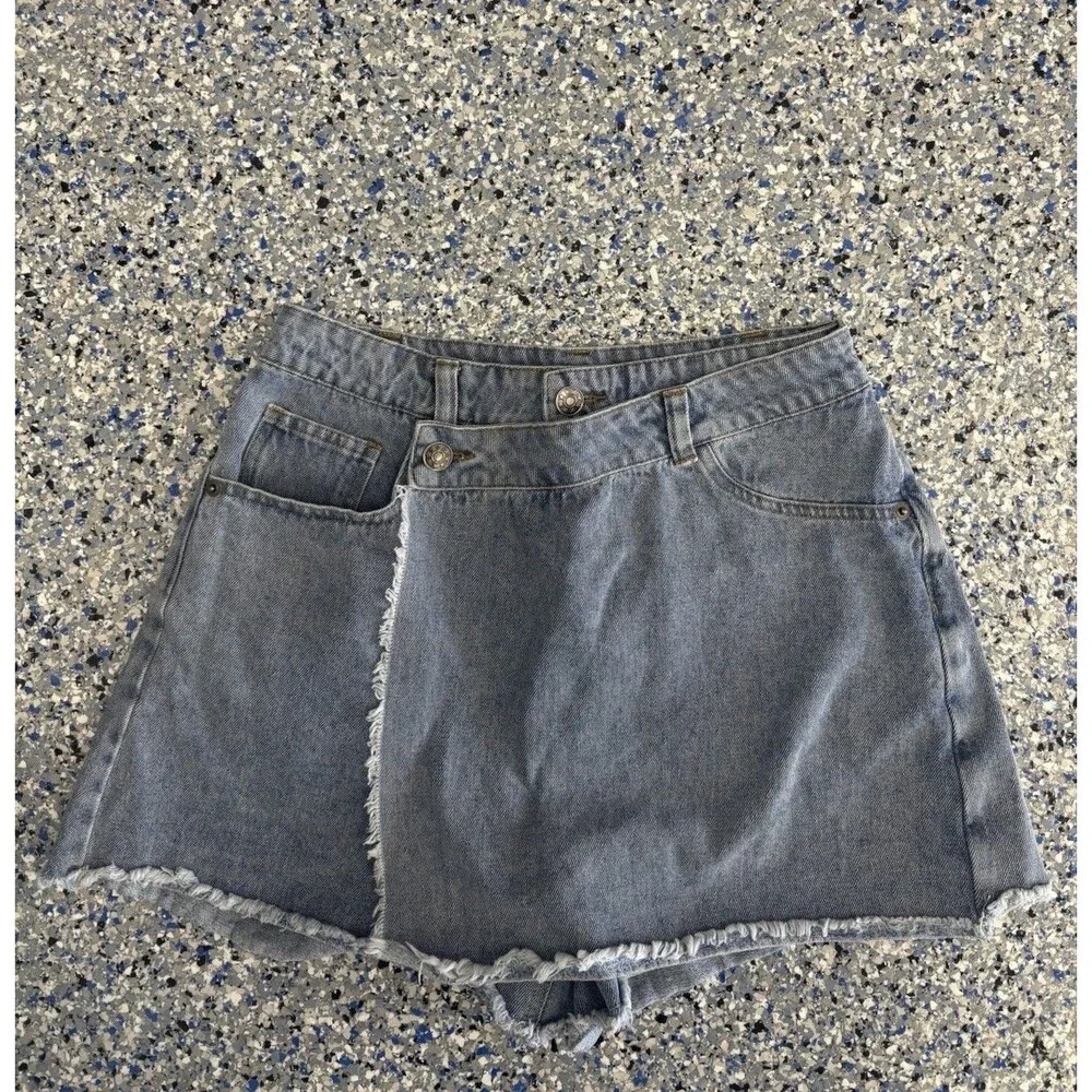 C’isa Light-wash Denim Skort with A Asymmetrical Wrap Front Size Small